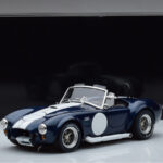 Shelby Cobra 427 S/C Bleu Foncé Kyosho 1:18 - image 9 of 9