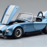 Shelby Cobra 427 S/C Bleu Clair Kyosho 1:18 - image 2 of 9