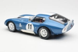 Shelby Daytona Cobra Coupe #11 S. Thompson 24 Hours of Le Mans 1965 CMR 1:18 CMR114 Métal Moulé — image 7 sur 8