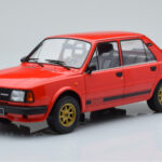 Skoda 130 LR Rouge IXO 1:18