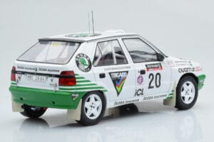 Skoda Felicia #20 S. Blomqvist / B. Cederberg Rally RAC Lombard 1995 IXO 1:18 18RMC147 Métal Moulé — image 2 sur 6