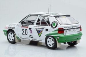 Skoda Felicia #20 S. Blomqvist / B. Cederberg Rally RAC Lombard 1995 IXO 1:18 18RMC147 Métal Moulé — image 5 sur 6