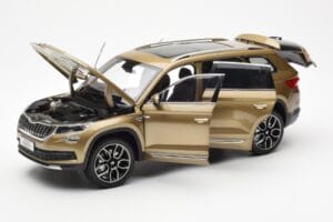 Skoda Kodiaq Or FAW 1:18 ZSX000001GOL Métal Moulé — image 2 sur 8