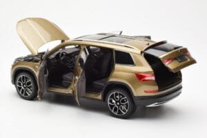 Skoda Kodiaq Or FAW 1:18 ZSX000001GOL Métal Moulé — image 5 sur 8