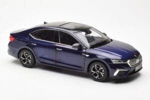 Skoda Octavia Pro Bleu FAW 1:18 ZMR000006BLA Métal Moulé — image 6 sur 8
