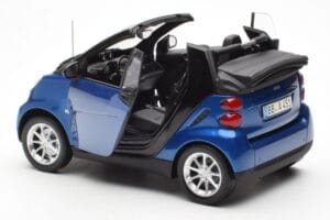 Smart Fortwo 451 Cabrio Bleu & Noir Minichamps 1:18 150036330 Métal Moulé — image 5 sur 8