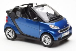 Smart Fortwo 451 Cabrio Bleu & Noir Minichamps 1:18 150036330 Métal Moulé — image 6 sur 8