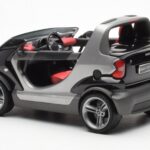 Smart Fortwo Crossblade Cabriolet Argent Noir Kyosho 1:18 - image 5 of 6