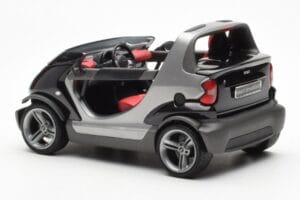 Smart Fortwo Crossblade Cabriolet Argent Noir Kyosho 1:18 13440 Métal Moulé — image 5 sur 6