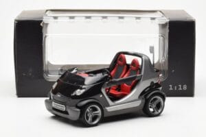 Smart Fortwo Crossblade Cabriolet Argent Noir Kyosho 1:18 13440 Métal Moulé — image 6 sur 6