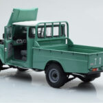 Toyota Land Cruiser 40 4x4 Pickup Vert Kyosho 1:18 - image 3 of 8