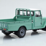 Toyota Land Cruiser 40 4x4 Pickup Vert Kyosho 1:18 - image 4 of 8