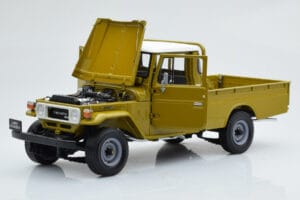 Toyota Land Cruiser 40 4x4 Pickup Olive Kyosho 1:18 08958K Métal Moulé — image 2 sur 8