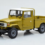 Toyota Land Cruiser 40 4x4 Pickup Olive Kyosho 1:18
