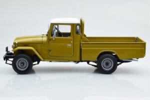 Toyota Land Cruiser 40 4x4 Pickup Olive Kyosho 1:18 08958K Métal Moulé — image 5 sur 8