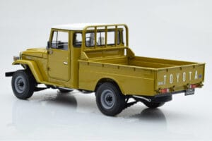 Toyota Land Cruiser 40 4x4 Pickup Olive Kyosho 1:18 08958K Métal Moulé — image 7 sur 8