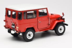 Toyota Land Cruiser FJ40 Van Rouge Kyosho 1:18 08971R Métal Moulé — image 3 sur 8