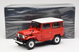 Toyota Land Cruiser FJ40 Van Rouge Kyosho 1:18 08971R Métal Moulé — image 8 sur 8