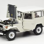 Toyota Land Cruiser FJ40 Van Blanc Kyosho 1:18 08971W - image 2 of 8