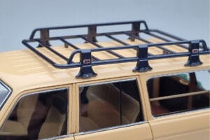 Toyota Land Cruiser 60 Beige Avec Pièces Optionnelles Kyosho 1:18 08956XBE Métal Moulé — image 8 sur 12
