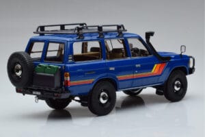Toyota Land Cruiser 60 Bleu Avec Pièces Optionnelles Kyosho 1:18 08956XBL Métal Moulé — image 3 sur 11