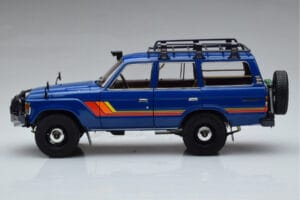 Toyota Land Cruiser 60 Bleu Avec Pièces Optionnelles Kyosho 1:18 08956XBL Métal Moulé — image 4 sur 11