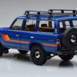 Toyota Land Cruiser 60 Bleu Avec Pièces Optionnelles Kyosho 1:18 - image 6 of 11