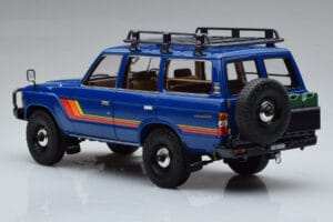 Toyota Land Cruiser 60 Bleu Avec Pièces Optionnelles Kyosho 1:18 08956XBL Métal Moulé — image 6 sur 11
