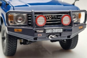Toyota Land Cruiser 60 Bleu Avec Pièces Optionnelles Kyosho 1:18 08956XBL Métal Moulé — image 8 sur 11