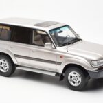 Toyota Land Cruiser HDJ80 Beige Métallique Otto 1:18 OT438 - image 4 of 6