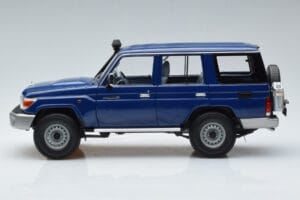 Toyota Land Cruiser J76 Bleu Almost Real 1:18 870101 Métal Moulé — image 4 sur 7