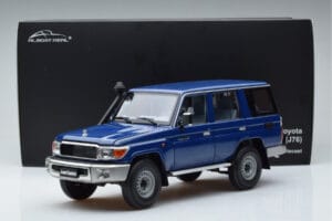 Toyota Land Cruiser J76 Bleu Almost Real 1:18 870101 Métal Moulé — image 7 sur 7