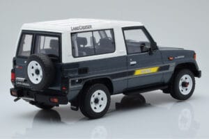 Toyota Land Cruiser LJ73 Gris Otto 1:18 OT437 Résine — image 2 sur 6