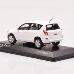 Toyota RAV4 XA30 Blanc Minichamps 1:43 - image 3 of 4