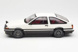 Toyota Sprinter Trueno AE86 Blanc Otto 1:18 OT444B Résine — image 3 sur 6