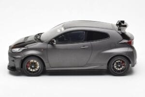 Toyota GR Yaris Circuit Package Noir Otto 1:18 OT1046 Métal Moulé — image 3 sur 6