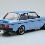 Volvo 240 Turbo Bleu Clair IXO 1:18 - image 2 of 6