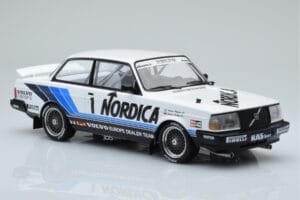 Volvo 240 Turbo Nordica #1 J. Cecotto / A. Olafsson ETCC Brno 1986 IXO 1:18 18RMC087 Métal Moulé — image 4 sur 6