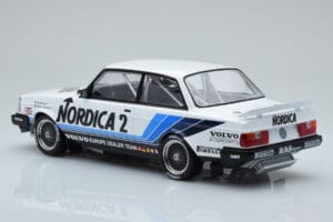 Volvo 240 Turbo Nordica #2 U. Granberg / T. Lindstrom ETCC Brno 1986 IXO 1:18 18RMC088 Métal Moulé — image 5 sur 6