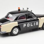 Volvo P121 Police Revell 1:18 8904 - image 3 of 8