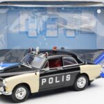 Volvo P121 Police Revell 1:18 8904 - image 8 of 8