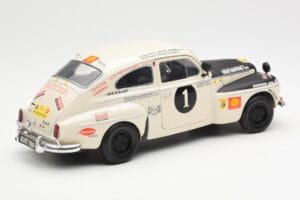 Volvo PV 544 Rally Revell 1:18 8922 Métal Moulé — image 3 sur 8