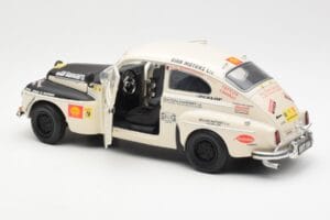 Volvo PV 544 Rally Revell 1:18 8922 Métal Moulé — image 5 sur 8