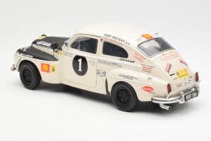 Volvo PV 544 Rally Revell 1:18 8922 Métal Moulé — image 7 sur 8