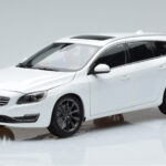 Volvo V60 D3 Crystal Blanc FAW 1:18