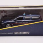 Volvo V70 Garde Frontière Suisse Minichamps 1:43 - image 4 of 4