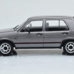 Volkswagen Golf GTI Mk2 Gris MCG 1:18 - image 3 of 6