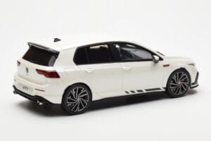 Volkswagen Golf GTI Mk8 Clubsport Blanc Otto 1:18 OT986 Résine — image 2 sur 6