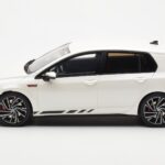 Volkswagen Golf GTI Mk8 Clubsport Blanc Otto 1:18 OT986 - image 3 of 6