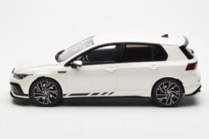 Volkswagen Golf GTI Mk8 Clubsport Blanc Otto 1:18 OT986 Résine — image 3 sur 6